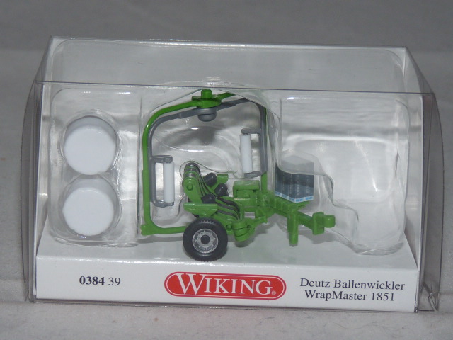 Wiking H0 1//87 038439 Anhänger Deutz Ballenwickler WrapMaster 1851 OVP NEU