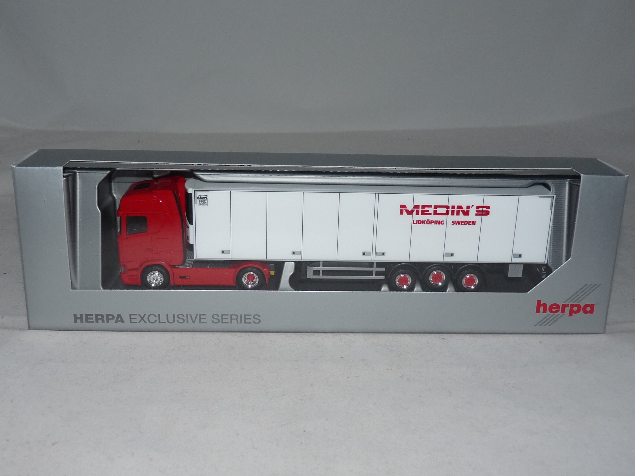 Herpa IVECO S-Way LKW Modell 1:87 - EDEKA Sammlerstück Made In Germany
