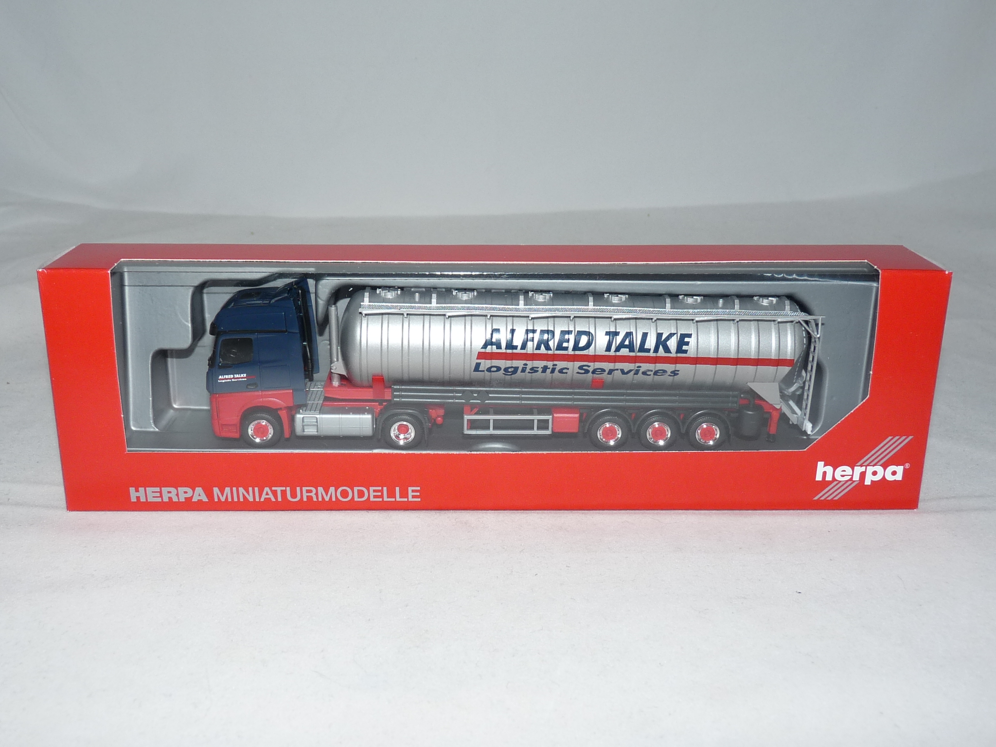 Herpa 76951 Benzintank-Auflieger 3-achsig - Weiß Unbedruckt - Für Modellbau 1:87