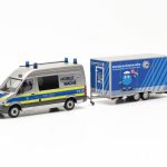 herpa 097536 Mercedes-Benz Sprinter ´13 Halbbus mit Anhänger Polizei Bayern / Schwaben Nord 1:87 NEU + OVP