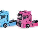 herpa 319195 Set WOMAN & MAN eTGX GX Zugmaschinen - 2achs, hellblau und pink 1:87 NEU + OVP