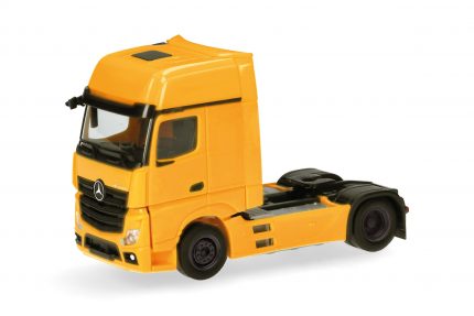 Vorbestellung herpa 317948-002 Mercedes-Benz Actros L 18 Gigaspace Zugmaschine 2achs - ginstergelb 1:87 NEU + OVP